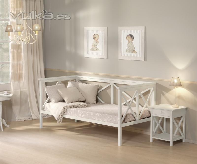 Ambiente Sof Cama Luca Colos Blanco Puro. Disponible en varias medidas y colores.