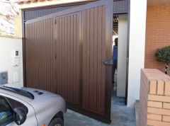 Abatibles y peatonales : puerta de una hoja abatible formada  por marcos perimetrales de acero  galvanizado de ...
