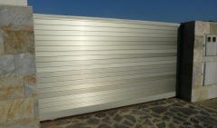 Puertas correderas : puerta corredera formada por marcos  perimetrales de acero galvanizado de  100x60x2mm y