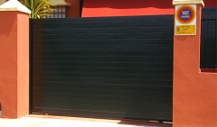 Puertas correderas : puerta corredera formada por marco  perimetral de acero galvanizado lacado  color verde