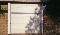 Garaje basculantes : puerta basculante 1/3 de contrapesos  forrada con panel sandwich consultar  colores disponibles