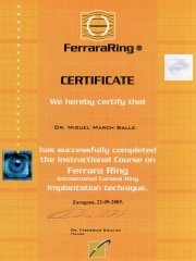 Certificado de acreditacin para el implante de anillos de ferrara. zaragoza. 2.005.