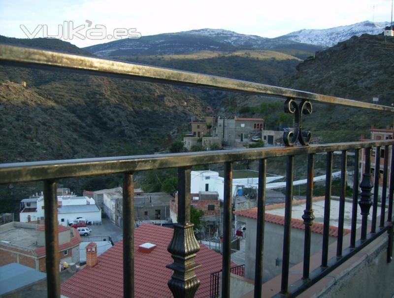 La terraza con Sierra Nevada de fondo