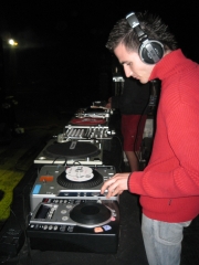 PLAY