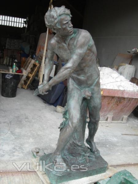 Monumento lluita contra linvasor del  escultor Blay (Girona)