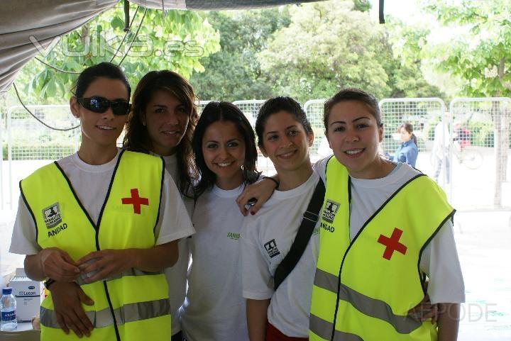 Estudiantes y profesionales de podología en lamaratón de Madrid 2008