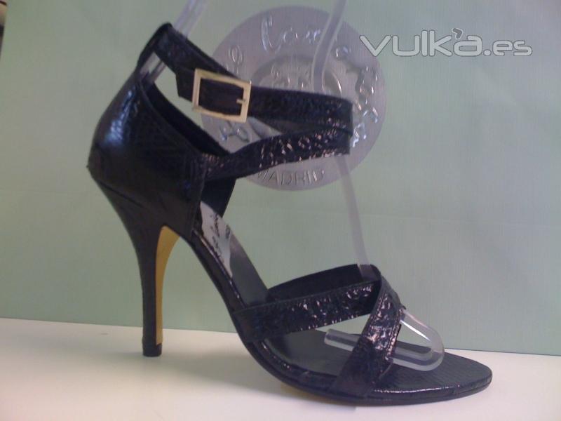 sandalia piton negro.MODELO 8025