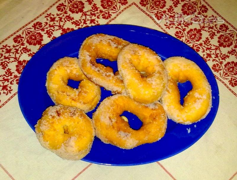 Rosquillas o rollos fritos