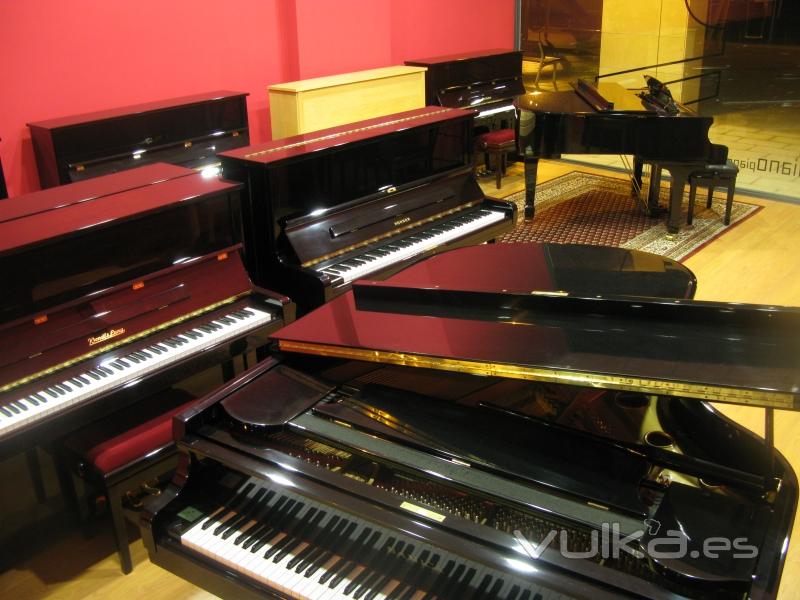 Pianopiano dispone de una amplia exposicion de pianos nuevos y de segunda mano
