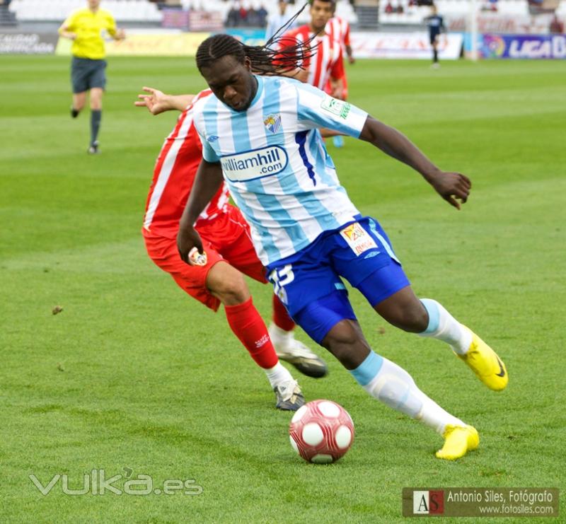 FUTBOL-ALMERIA-1-MALAGA-0-ESTADIO-DE-LOS-JUEGOS-DEL-MEDITERRANEO-CAICEDO