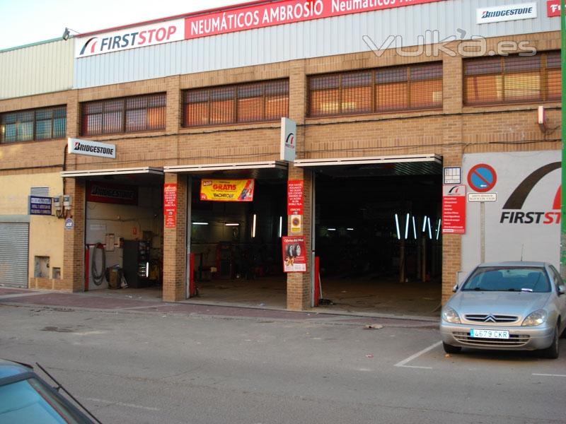 Neumaticos Madrid, Parla, Fuenlabrada, taller de neumaticos, neumaticos baratos, comprar neumticos, cambiar ruedas de coche, cambiar neumaticos, coches, camiones y motos