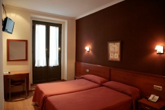 Foto 262 hoteles en Madrid - Hostal Persal