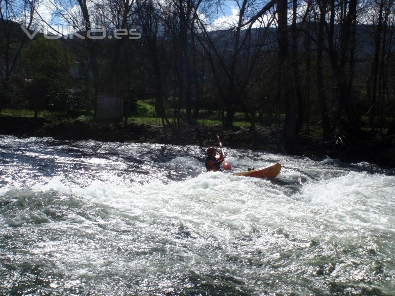 Descenso en piraguas por aguas bravas, JerteXtrem