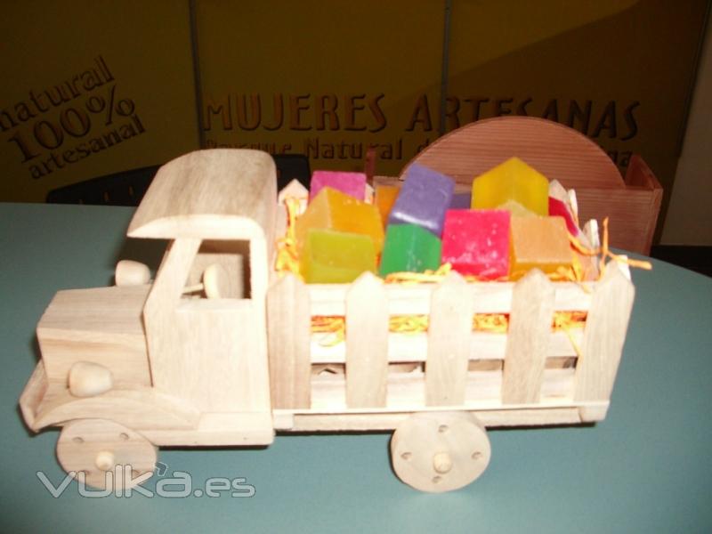 Camion jaboncitos colores-regalo comunion