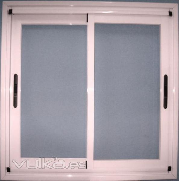 ventana de aluminio corredera lacado blanco cristal galglas