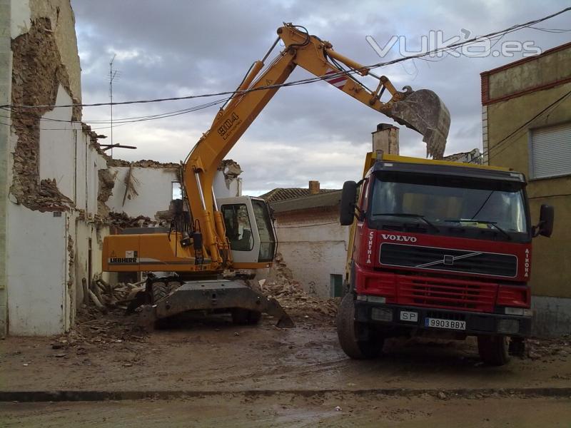 CARGA Y RETIRADA DE ESCOMBROS