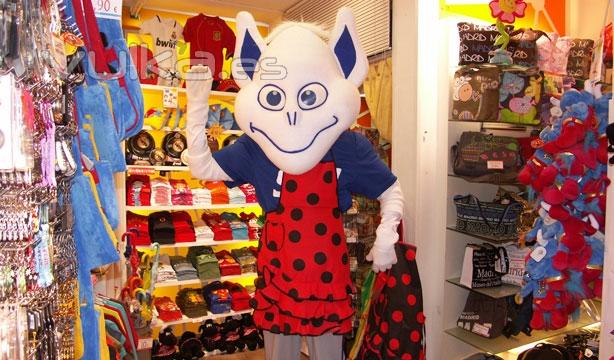 El Billiken en una tienda de recuerdos en Madrid