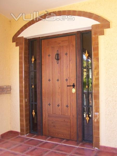 Puerta Acorazada con fijos laterales