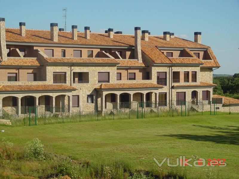 Edificio de apartamentos. campo de golf leon.