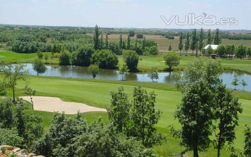 vista desde apartamentos. campo de golf leon