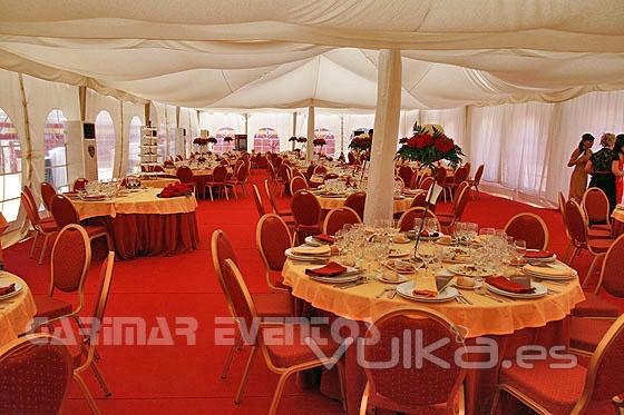 Carpa para boda con decoración interior