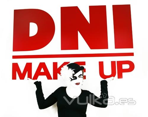 Fórmate en una profesión de futuro en la Escuela de Maquillaje y Asesoría de Imagen DNI MAKE UP