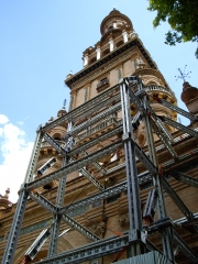 Estabilizador de fachada de rmd kwikform en plaza de espana, sevilla