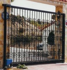 Puerta corredera de hierro forjado, motorizada