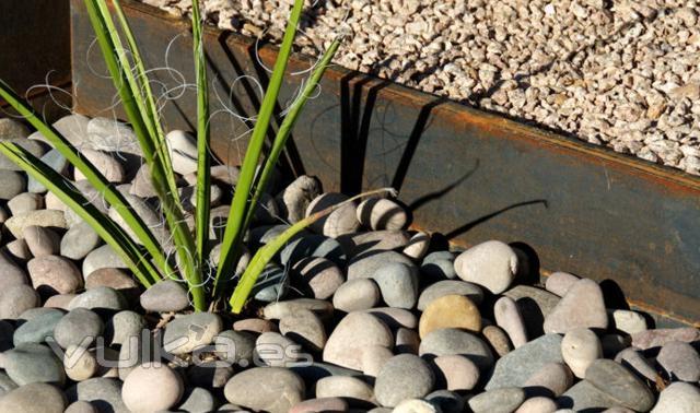 piedra decorativa jardineria