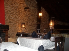 Interior restaurante hayedum sierra norte de madrid