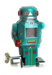 Robot de hojalata con mecanismo de cuerda. www.juguetedehojalata.com