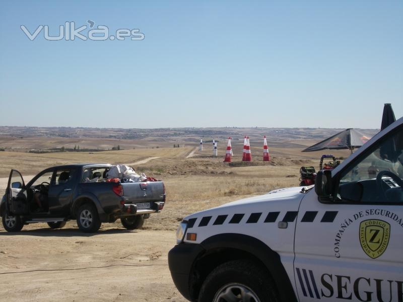 PRESTANDO SERVICIO DE VIGILANCIA Y PROTECCION EN EVENTO DEPORTIVO DE AVIACION, COORDINADOS CON SERVICIOS DE ...