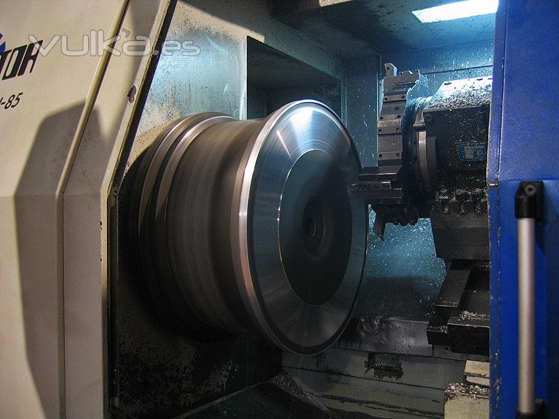 Mecanizado de torno CNC.