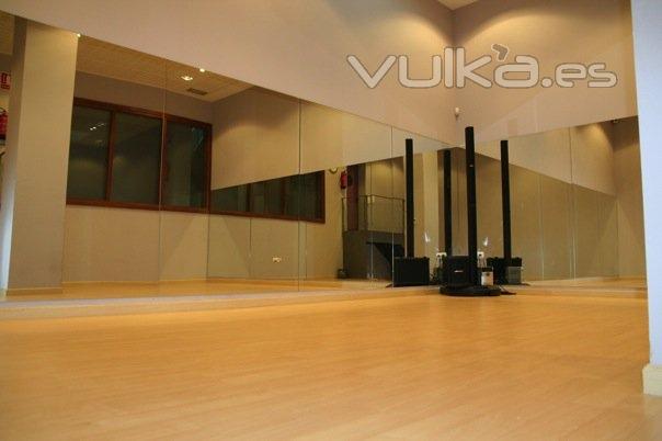 Quienes la han probado, repiten. Nuestra Sala Fama es el escenario perfecto para la prctica de AKRO MOVE IT!, ...