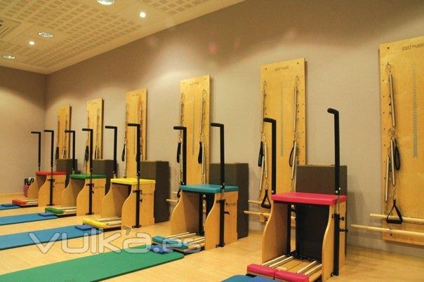 Con la pequea equipacin STOTT PILATES logrars un cuerpo firme, remodelado, sano y armnico. Aqu puedes ver ...