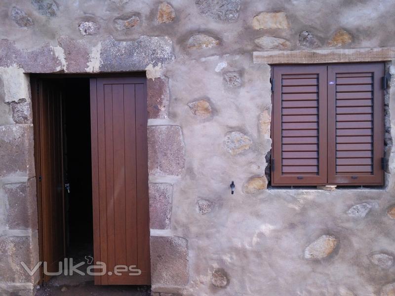 PUERTAS Y VENTANAS EN SAPELLY