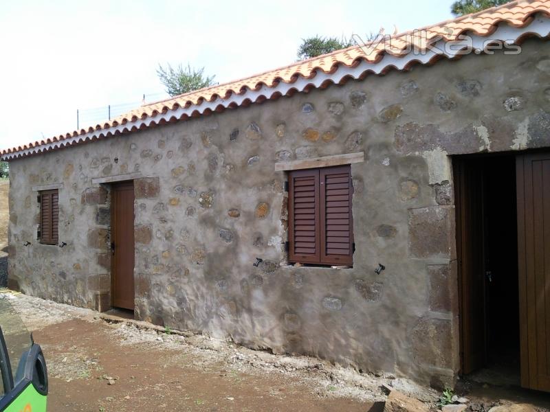 PUERTAS Y VENTANAS EN SAPELLY