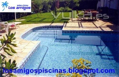 MANTENIMIENTO DE PISCINAS Y JARDINES