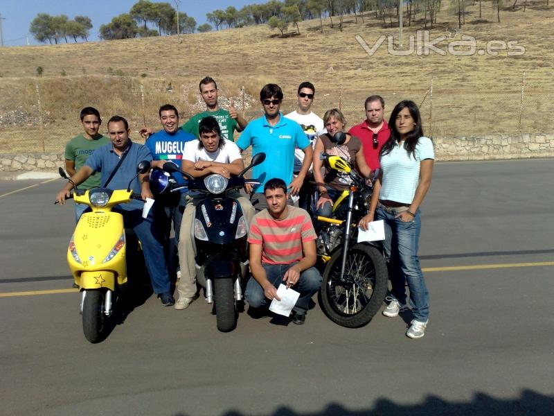 Aprobados examen moto