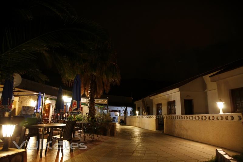 Hotel Plaza bei Nacht