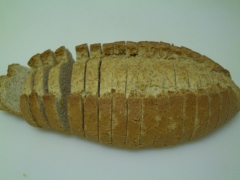 Pan de medio kilo integral rebanado,pan con mucha fibra
