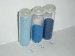 Arenas de silice teidas en azul