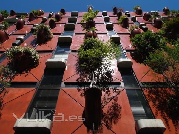 En un mundo de espacios reducidos para construccin y jardines  con la creciente contaminacin, hay que ser ...