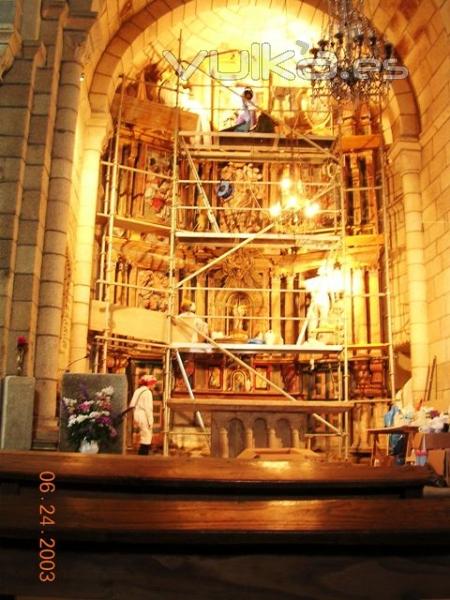 Restauración del retablo mayor de la Iglesia del Monasterio de Xunqueira de Espadañedo. Ourense