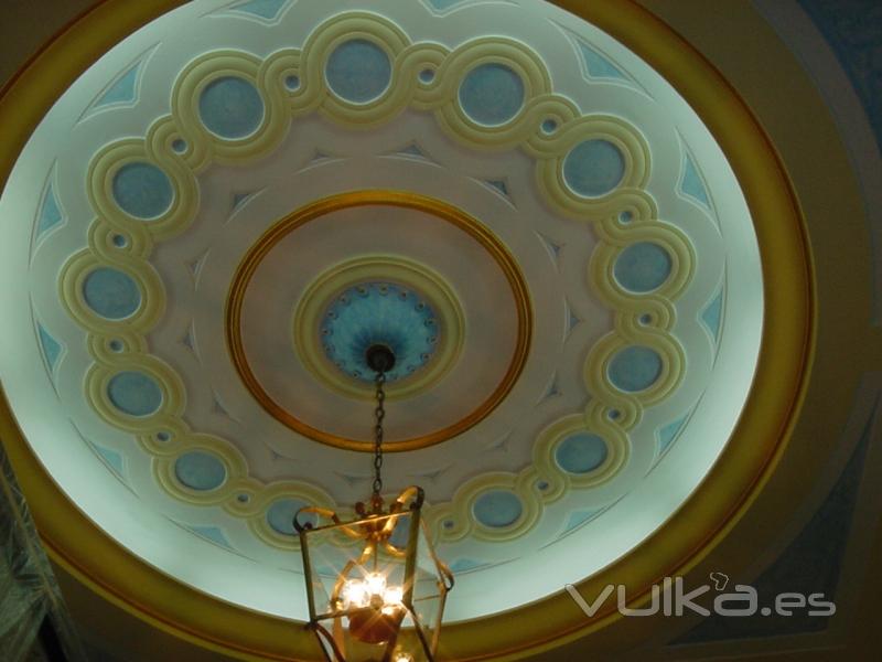 Detalle del techo del hall de entrada de la Delegación del Gobierno en Cantabria 