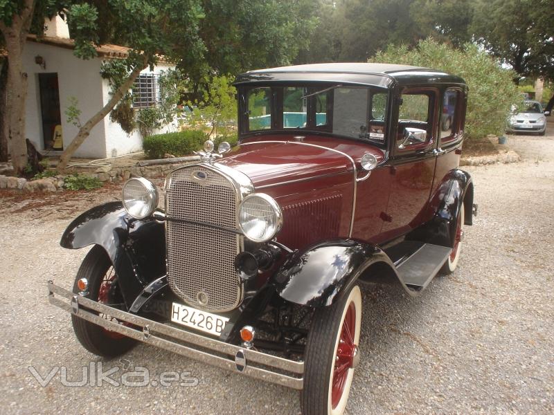 Coche para entrada de los novios al evento