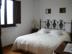 Cama matrimonial