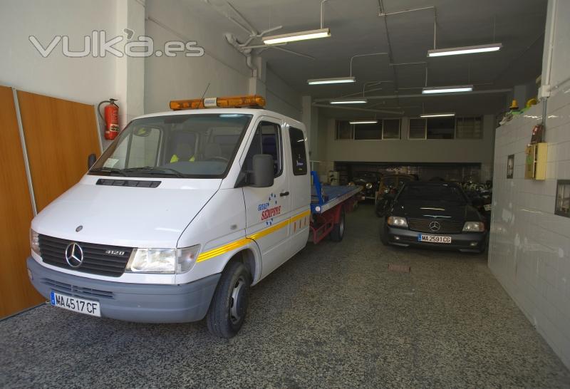 deposito y oficinas de emergencias.En  MALAGA.