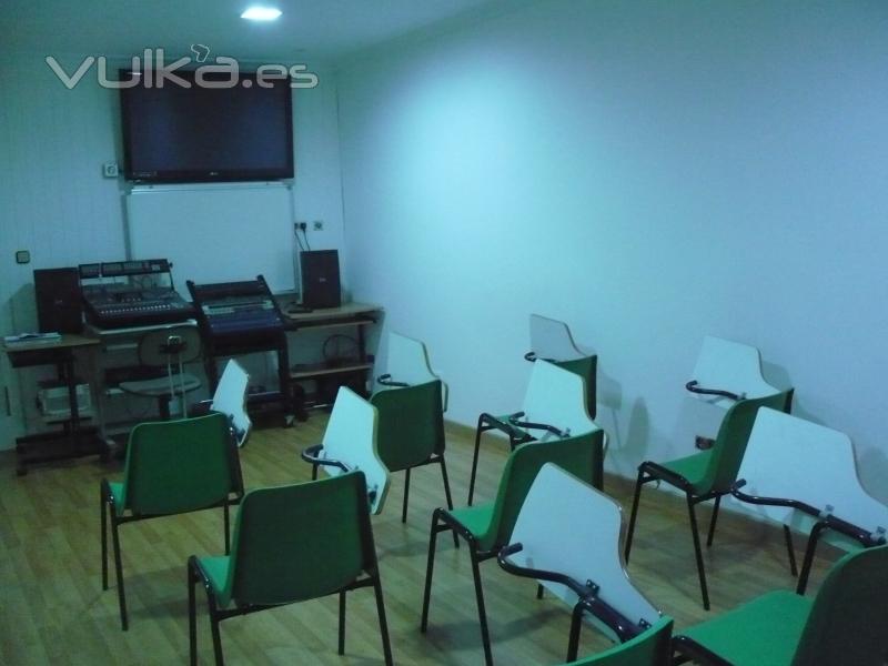 Sala de audio y sonorizacion de MIcroescuela, para cursos y seminarios, climatizada