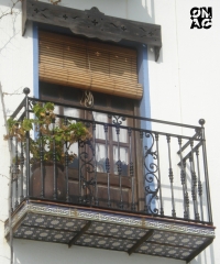 Balcon rehabilitado con piezas ornamentales de fundicion diseno exclusivo de omac